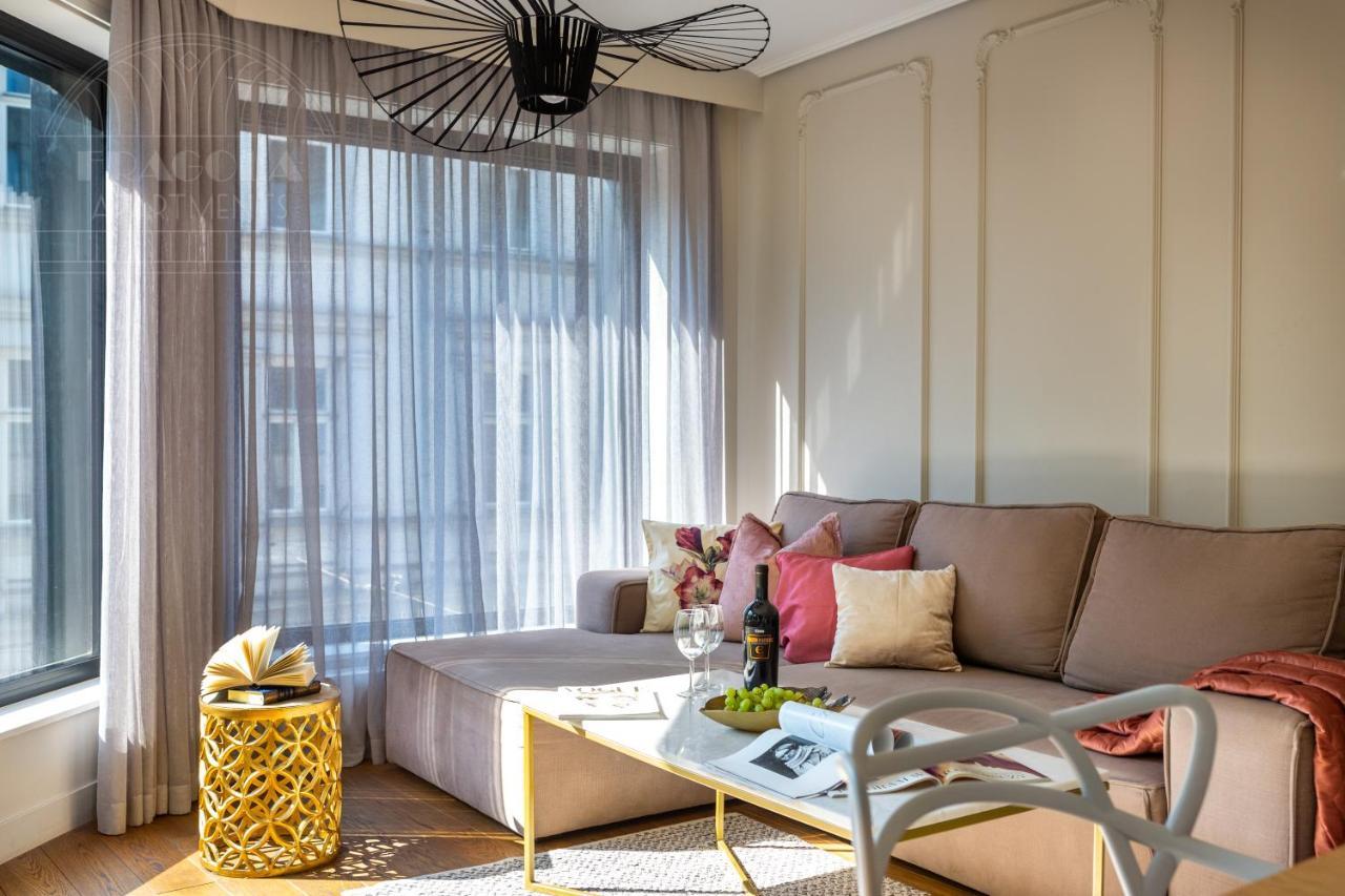 Modern View Of Planty Park Apartment Krakow Ngoại thất bức ảnh