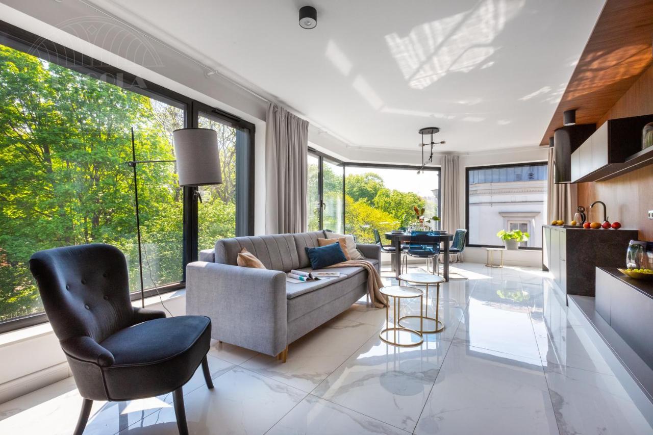 Modern View Of Planty Park Apartment Krakow Ngoại thất bức ảnh