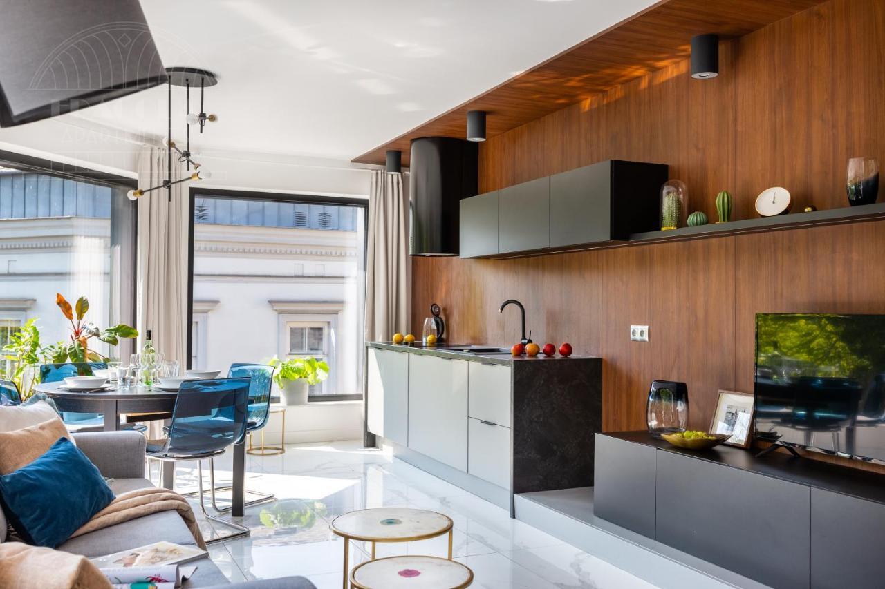 Modern View Of Planty Park Apartment Krakow Ngoại thất bức ảnh