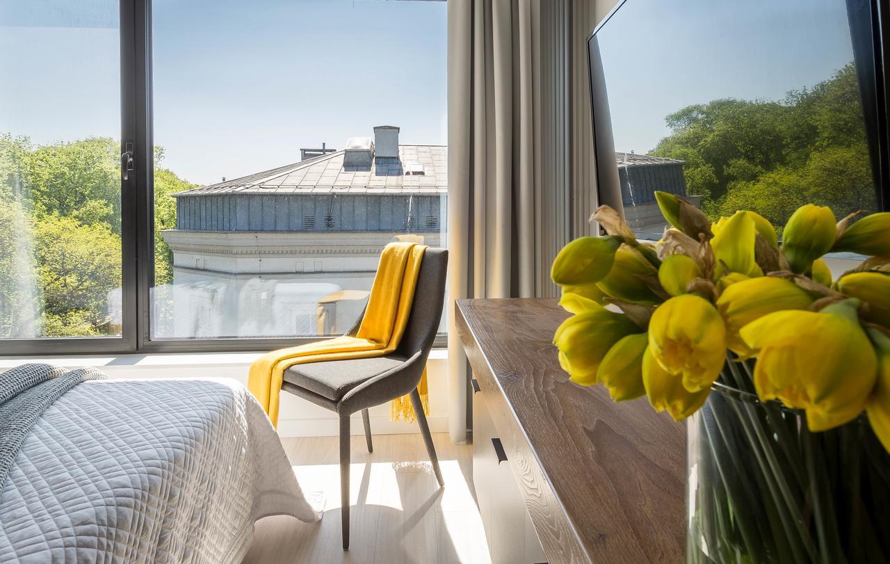 Modern View Of Planty Park Apartment Krakow Ngoại thất bức ảnh