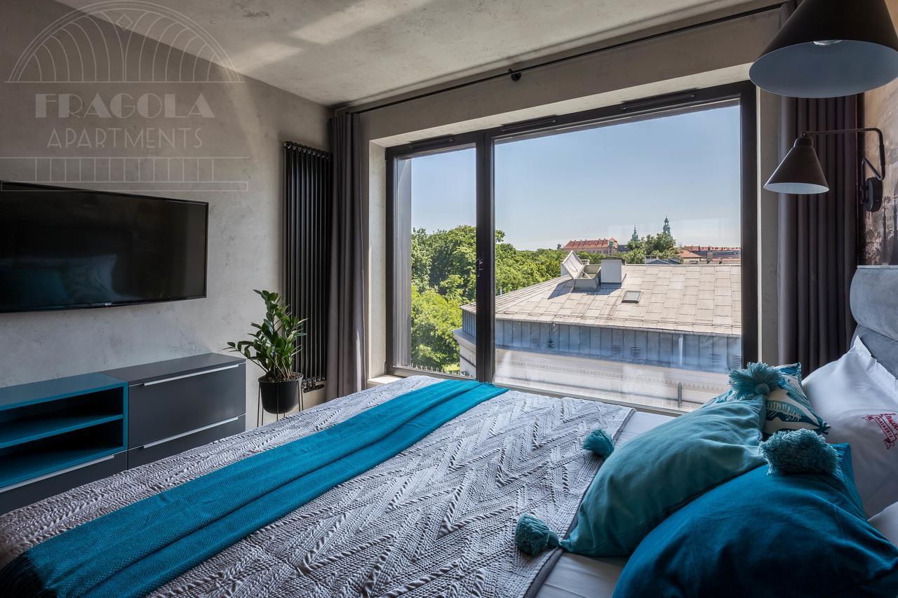 Modern View Of Planty Park Apartment Krakow Ngoại thất bức ảnh
