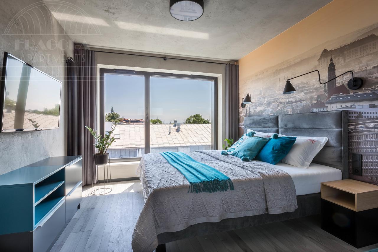 Modern View Of Planty Park Apartment Krakow Ngoại thất bức ảnh