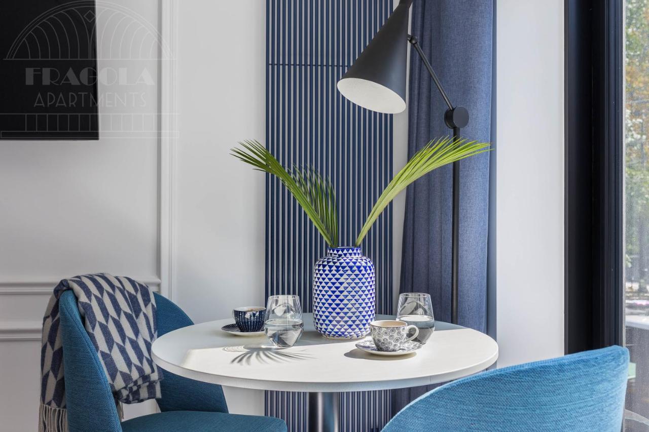 Modern View Of Planty Park Apartment Krakow Ngoại thất bức ảnh