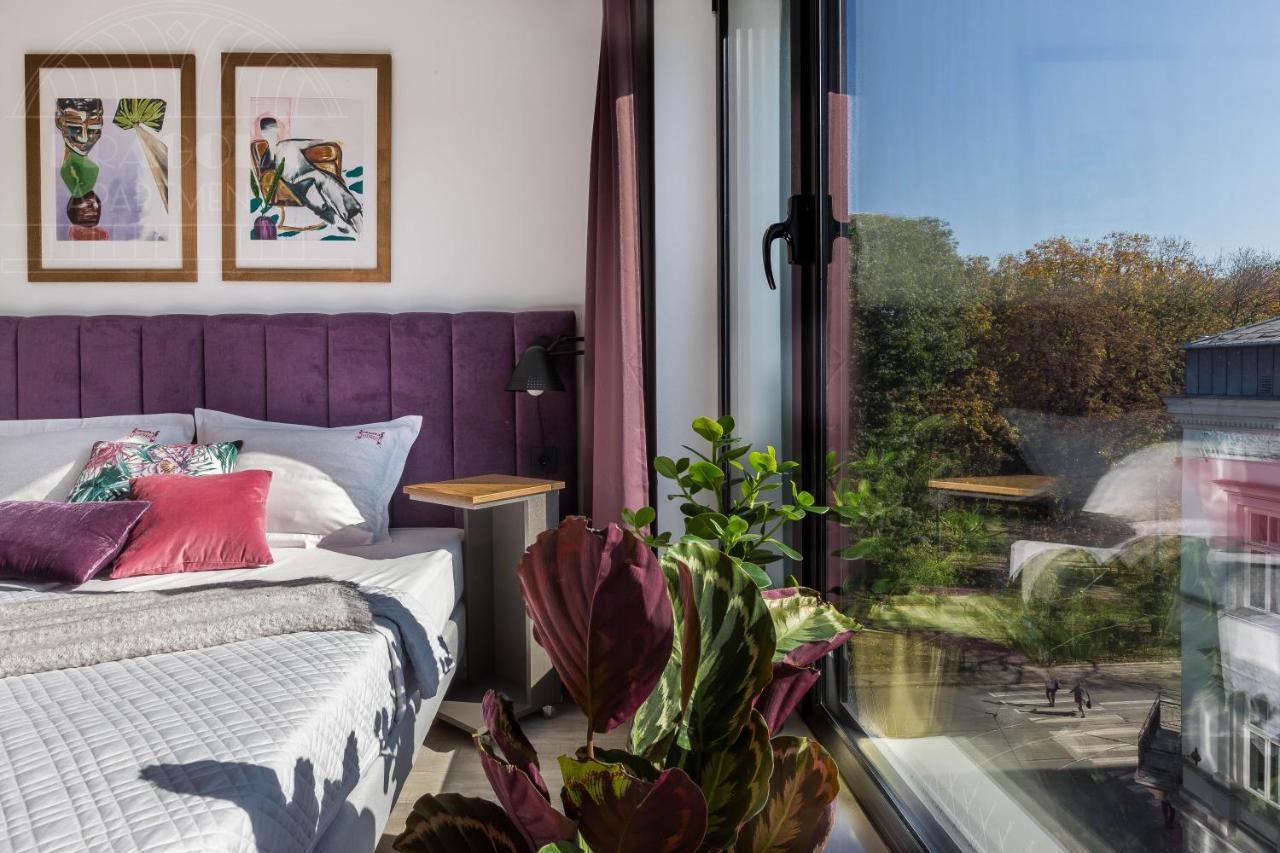 Modern View Of Planty Park Apartment Krakow Ngoại thất bức ảnh