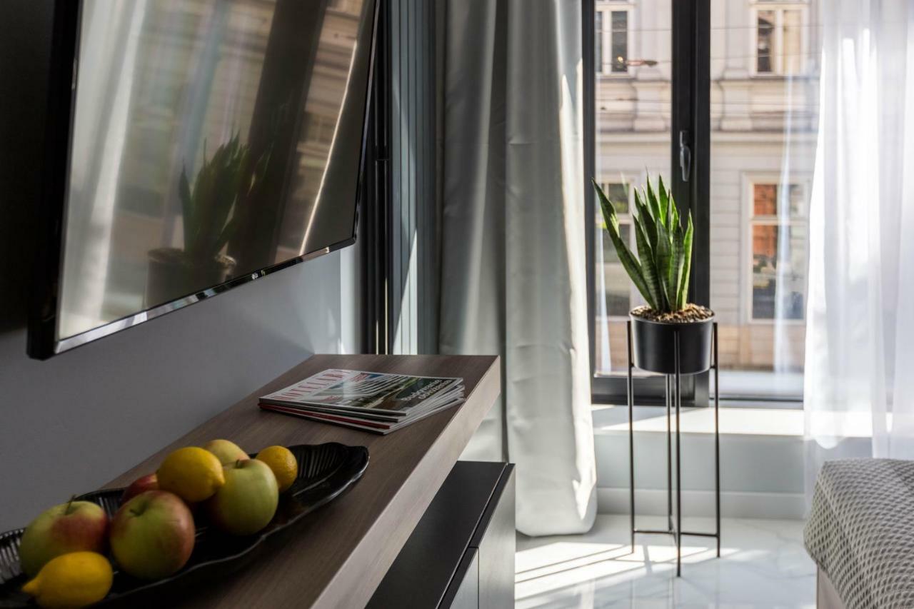 Modern View Of Planty Park Apartment Krakow Ngoại thất bức ảnh