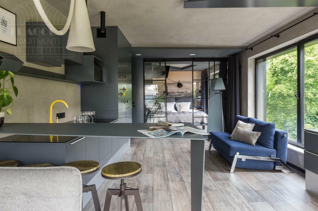 Modern View Of Planty Park Apartment Krakow Ngoại thất bức ảnh