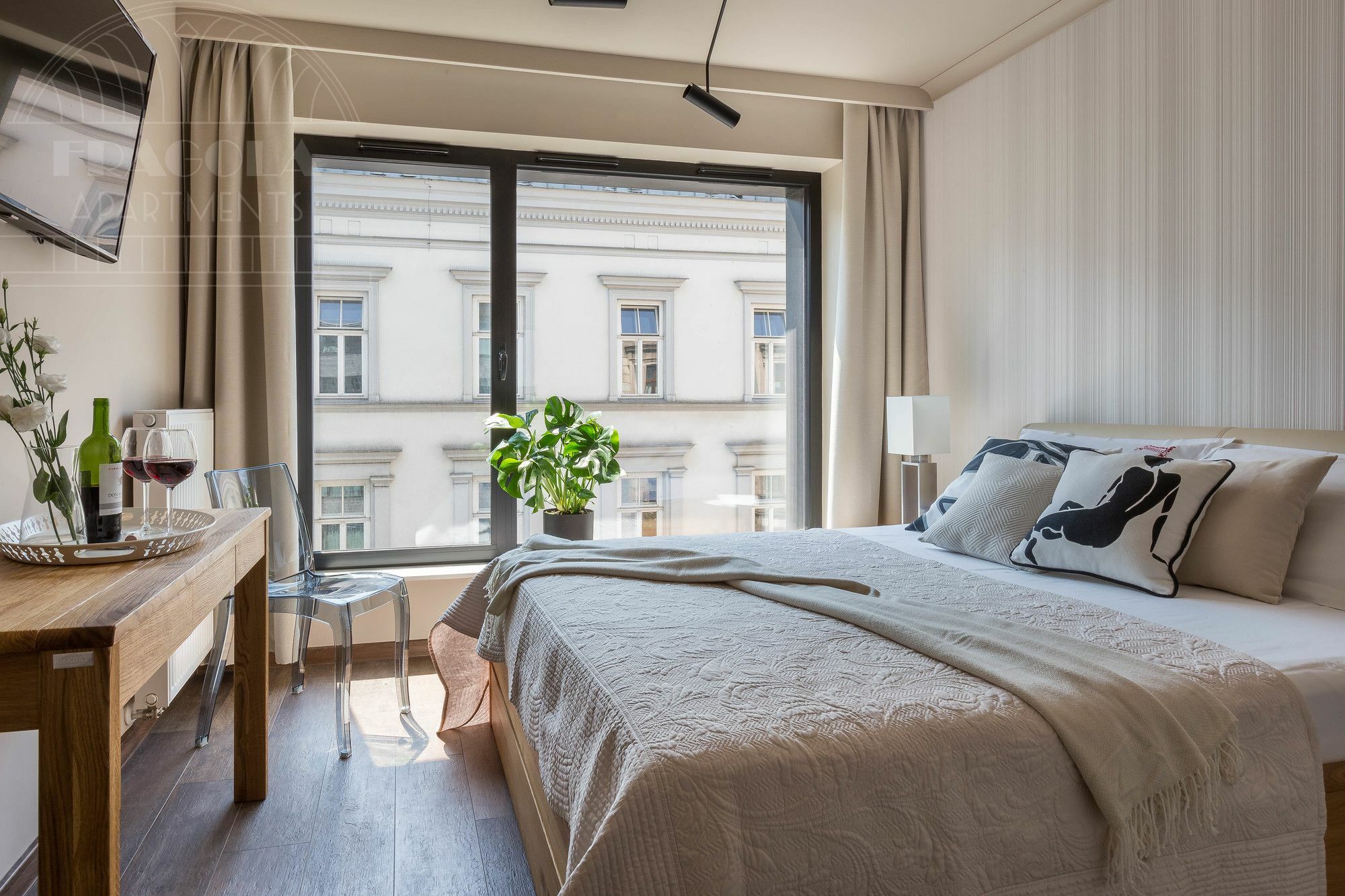 Modern View Of Planty Park Apartment Krakow Ngoại thất bức ảnh