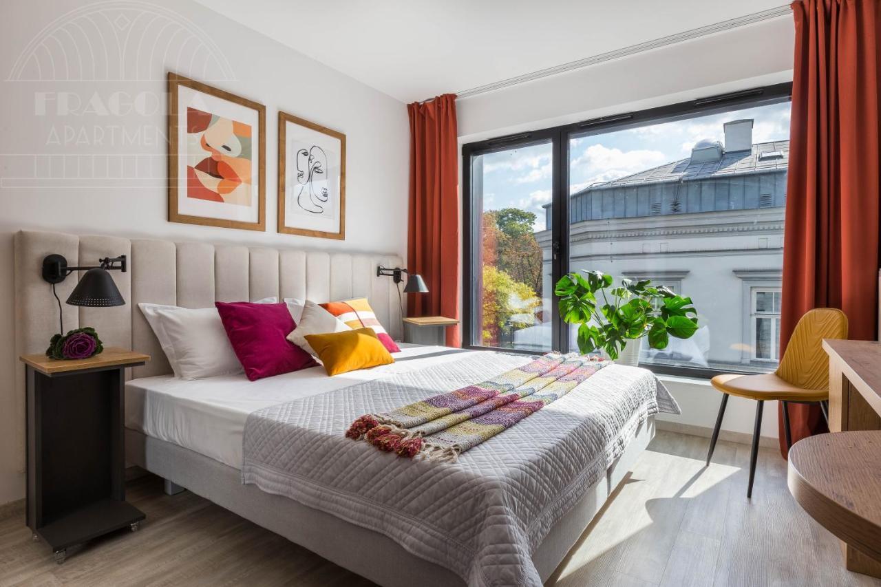 Modern View Of Planty Park Apartment Krakow Ngoại thất bức ảnh